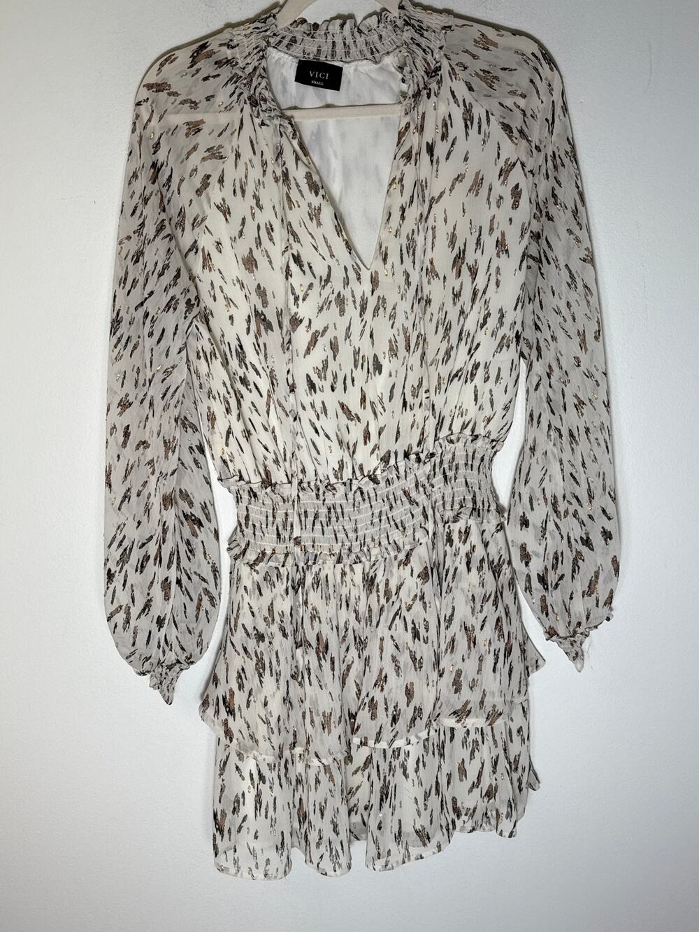 VICI Off White Long Sleeve V-Neck Blouson Dress Sz S
